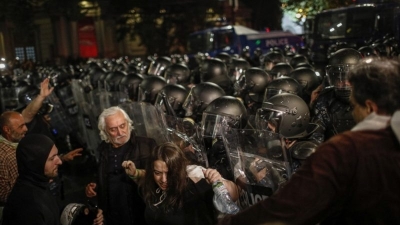 Georgian police crack down on ‘foreign agent’ bill protesters