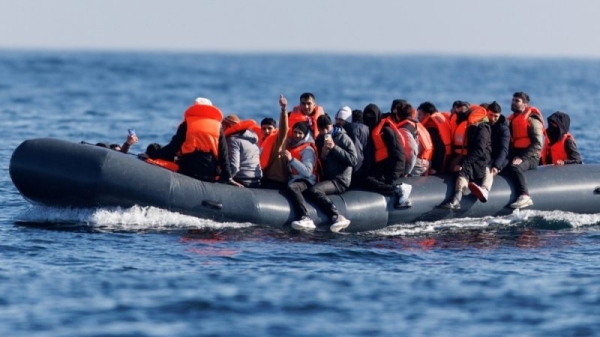 Migrant crossings to UK hit new record, heaping pressure on Sunak
