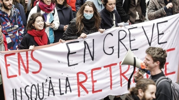 French youth mobilise against pensions reform, but want much more