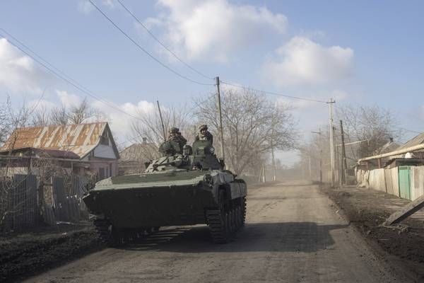 Ukraine: Bakhmut sees intense fighting as pressure from Russian forces grows