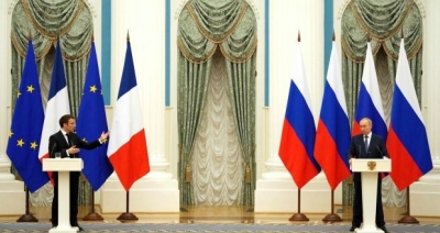 Kremlin denies Putin told Macron there will be no new manoeuvres near Ukraine