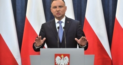 Polish president says he vetoed controversial media law